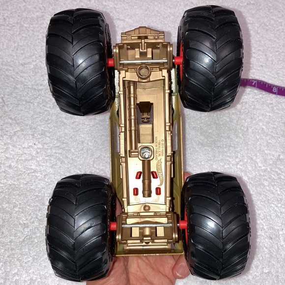 2015 hotwheels monster truck all beefed up 1:24 scale 7” - Picture 6 of 9